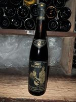 Dôle Höllenblut cave Kreuzritter-Keller 1987
